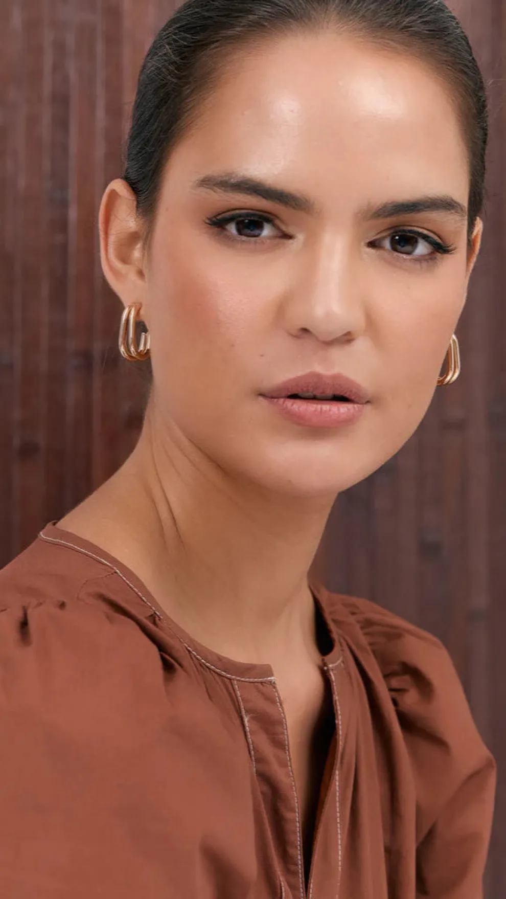 Double Curved Front Stud Earrings - Silver