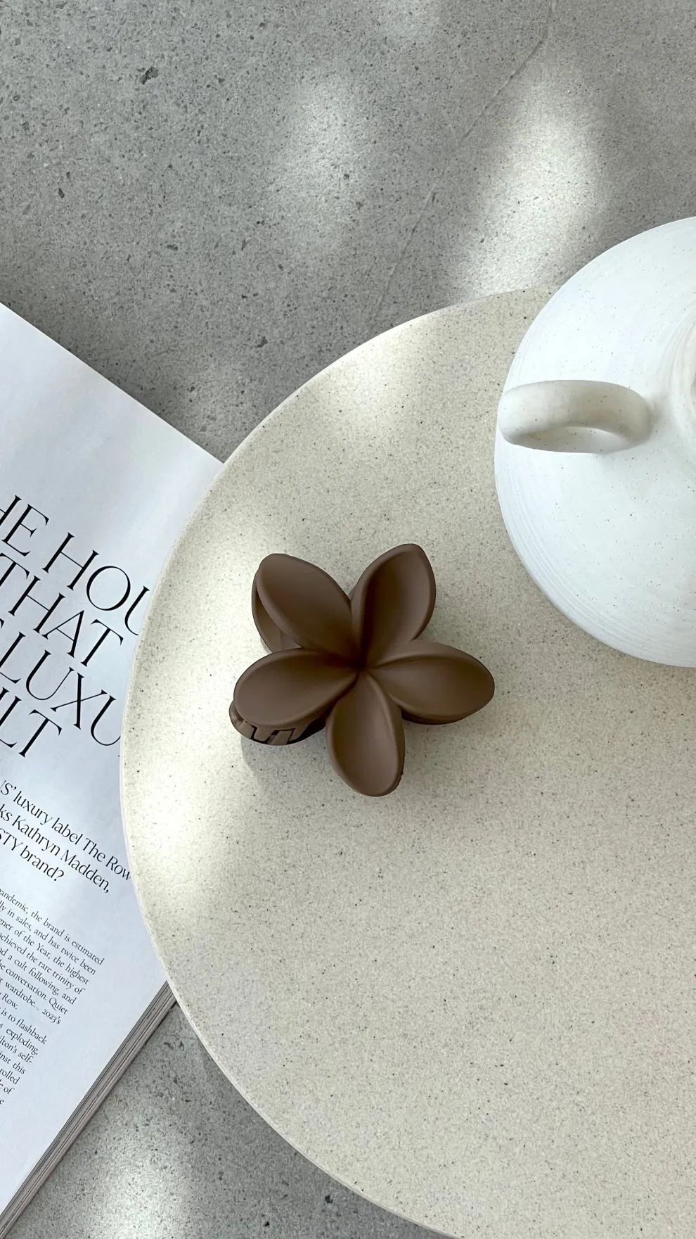 Hibiscus Matte Flower Claw Clip - Brown