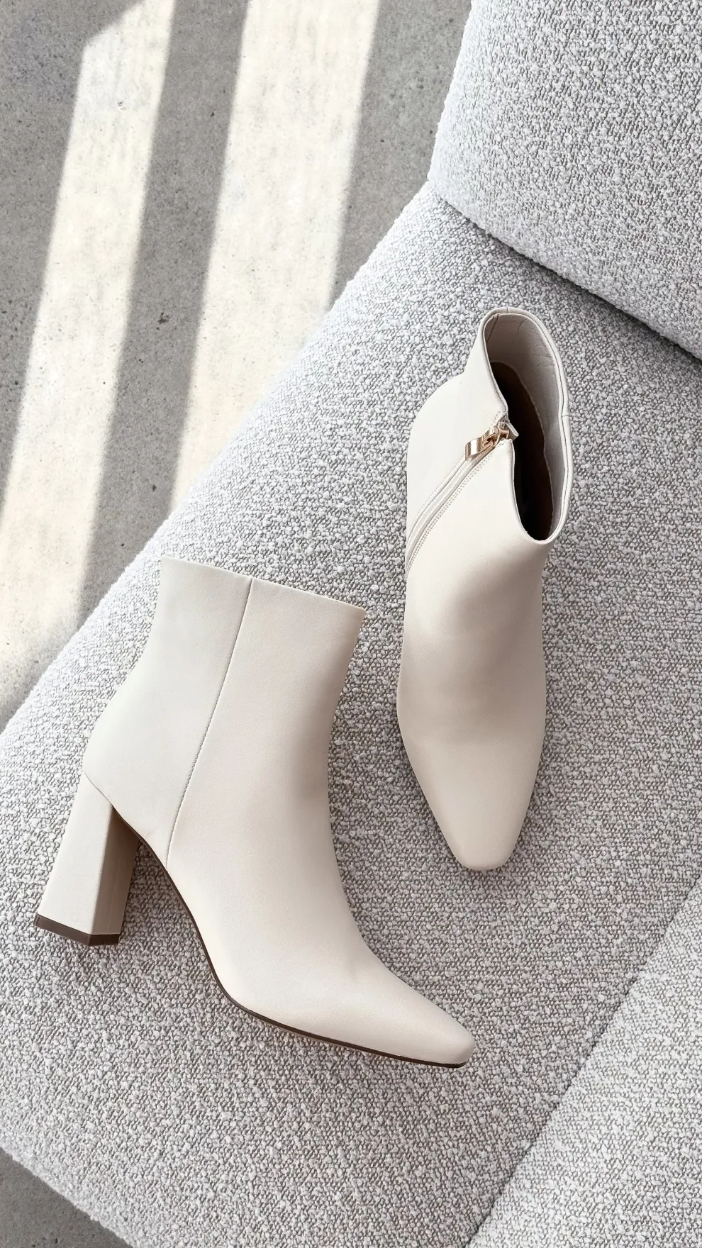 Indeera Boots - Bone