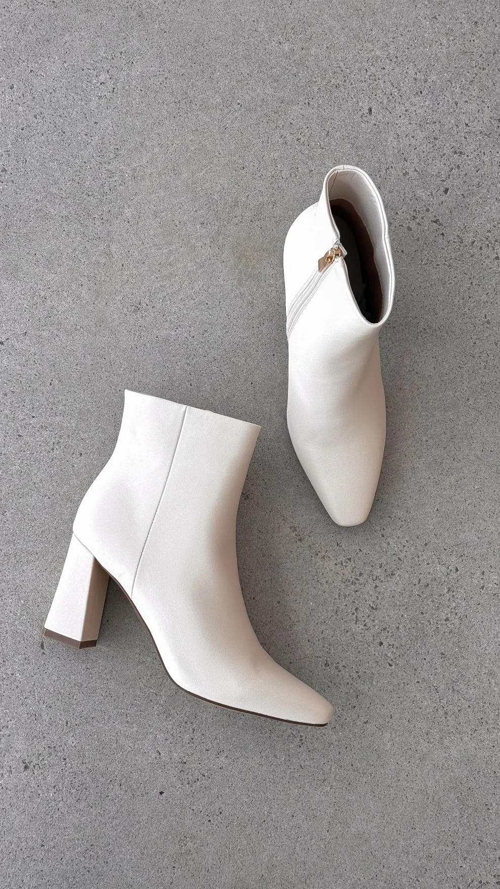 Indeera Boots - Bone