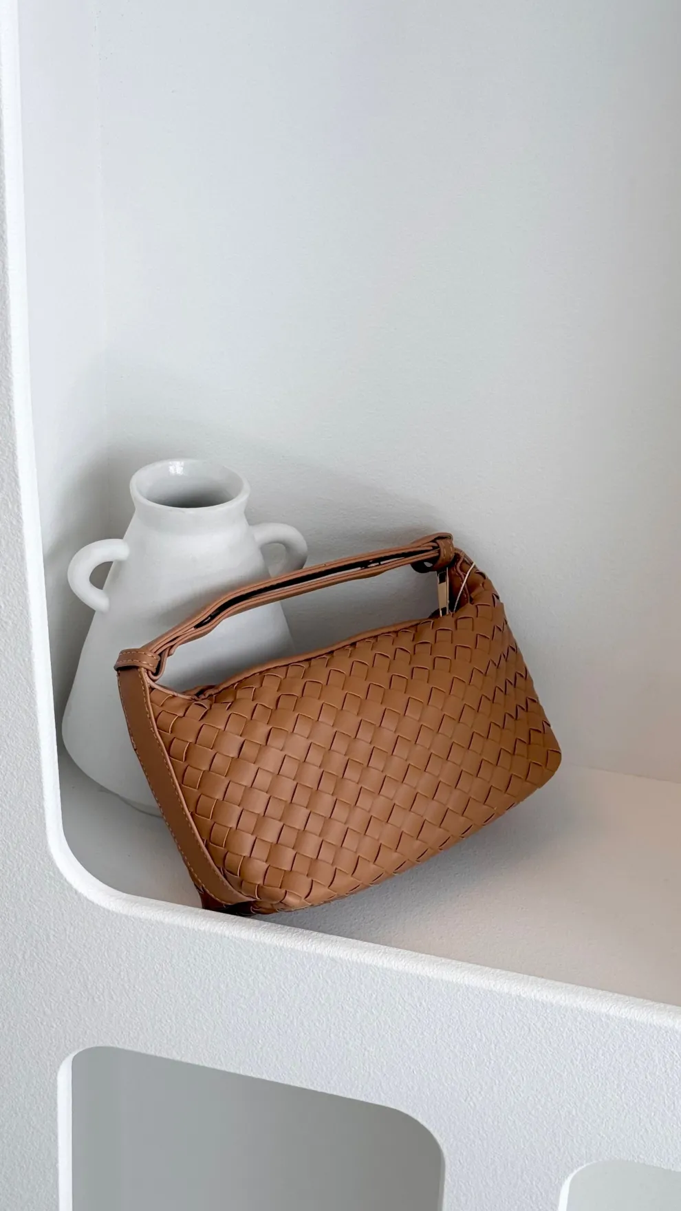 Isabelle Handle Bag - Tan