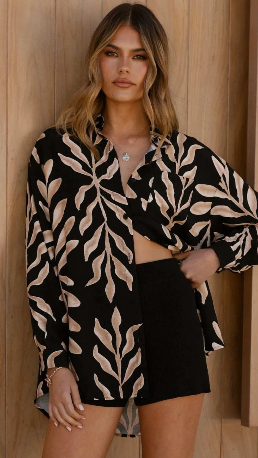 Koa Button Up Top - Black/Tan Print