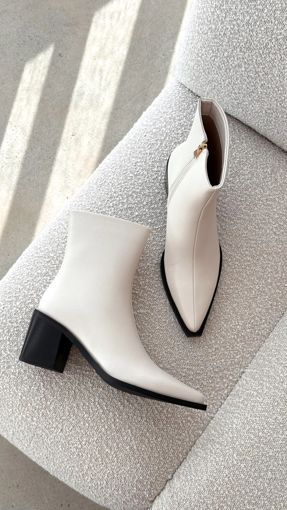 Leanora Boots - Ivory