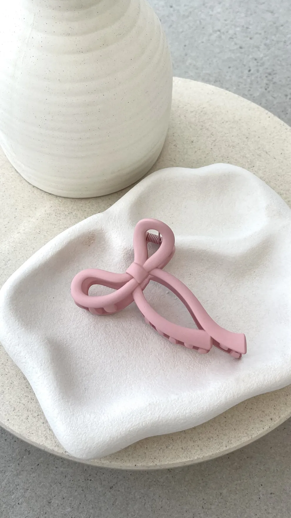 Matte Bow Claw Clip - Pink