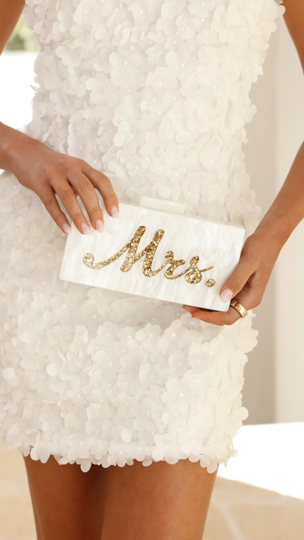Mrs. Pearla Clutch - White/Gold
