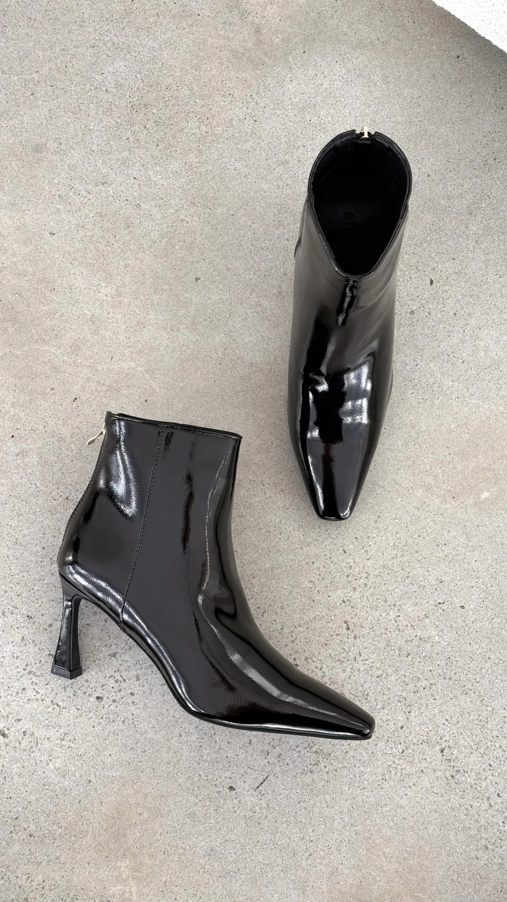 Scotty Boots - Black Crinkle Patent