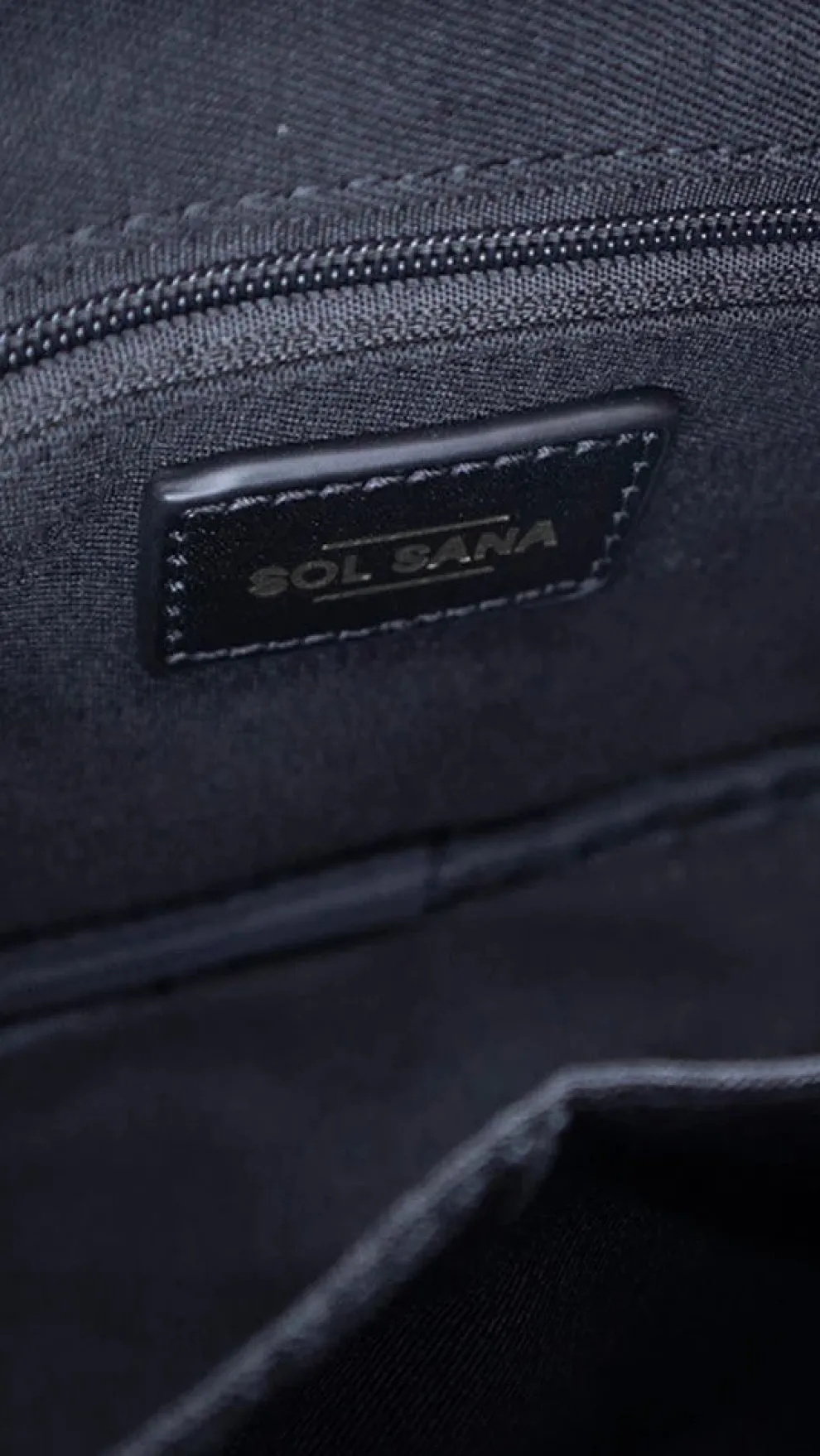 Sol Sana Camera Bag - Black/Silver