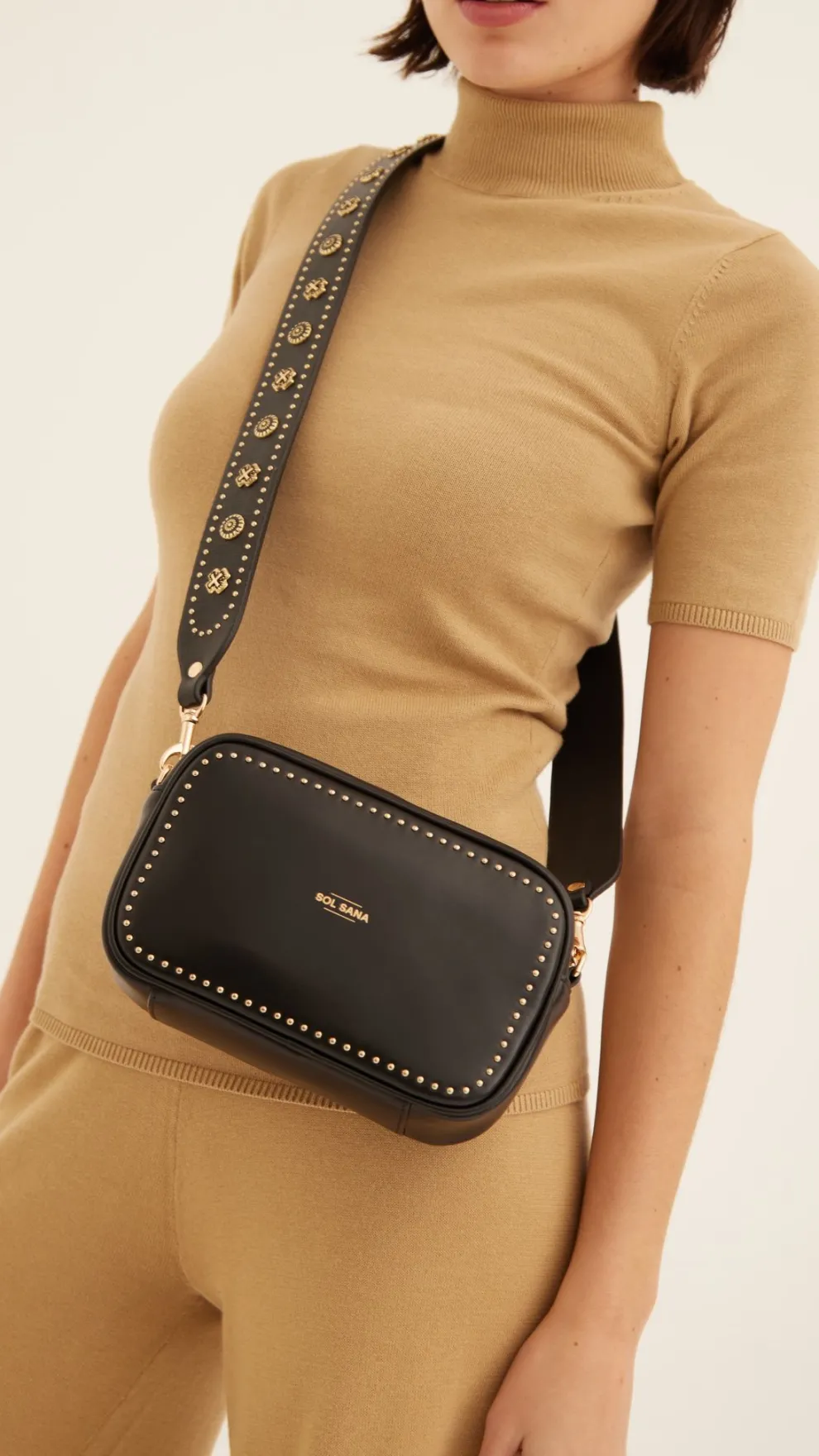 Sol Sana Camera Bag - Black/Gold