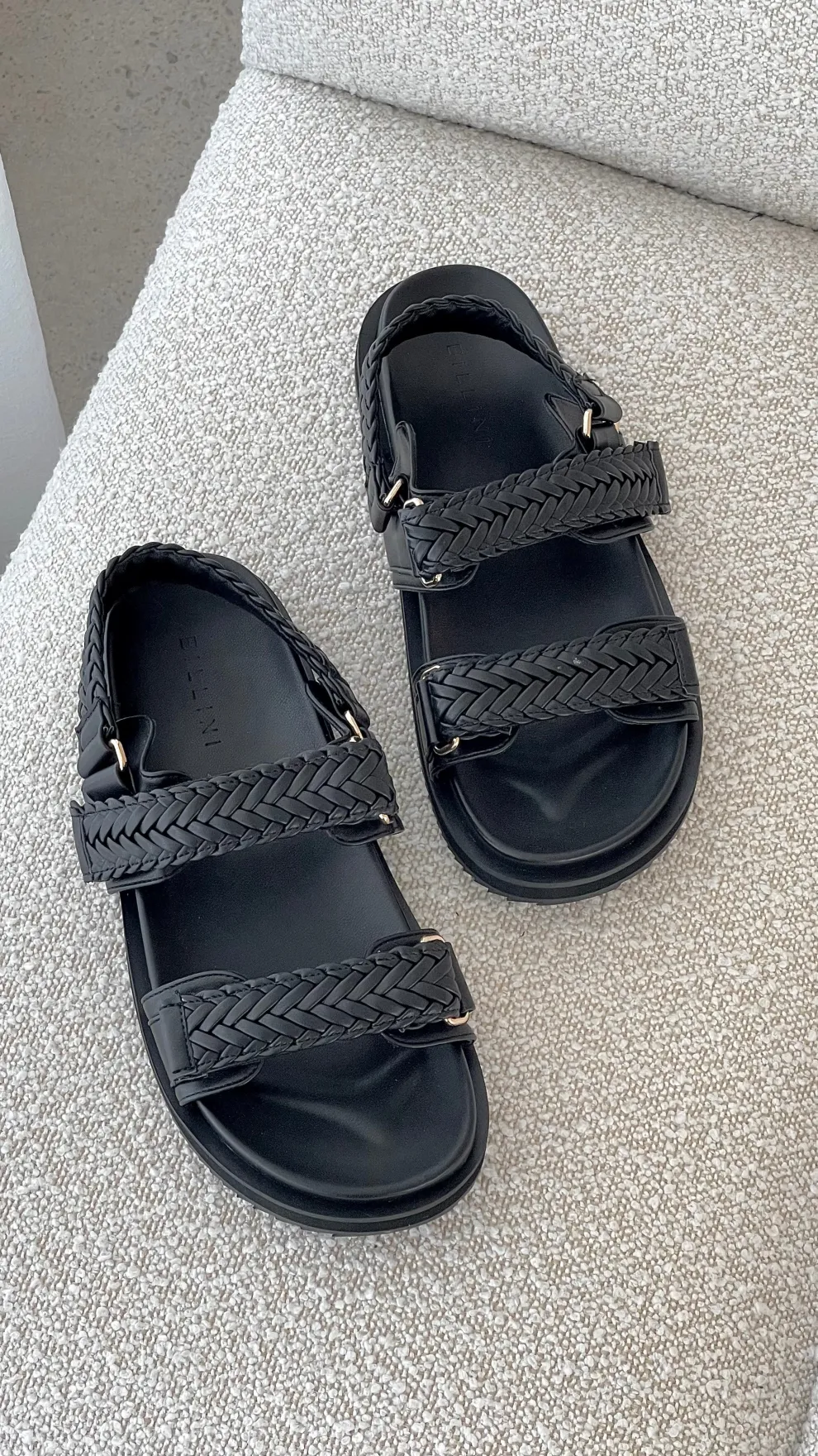 Taishi Slide - Black