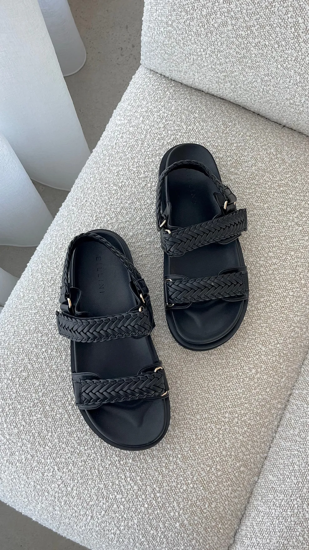 Taishi Slide - Black