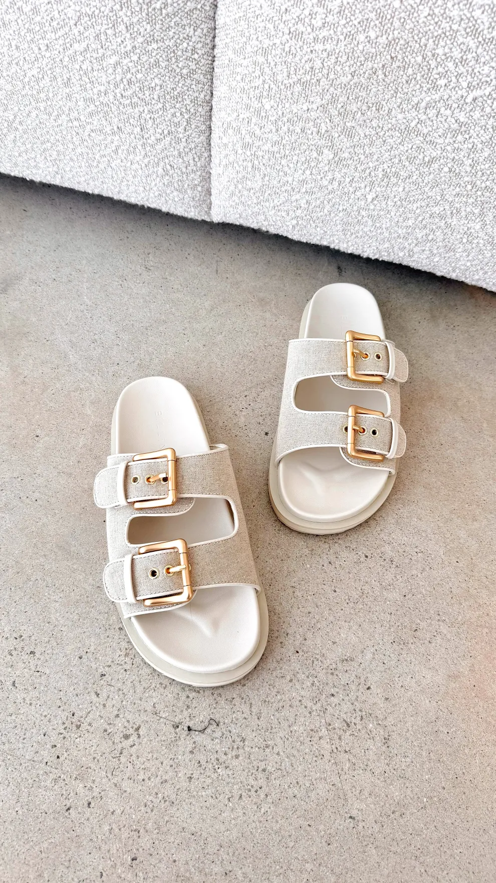 Tenzin Slides - Cream Linen