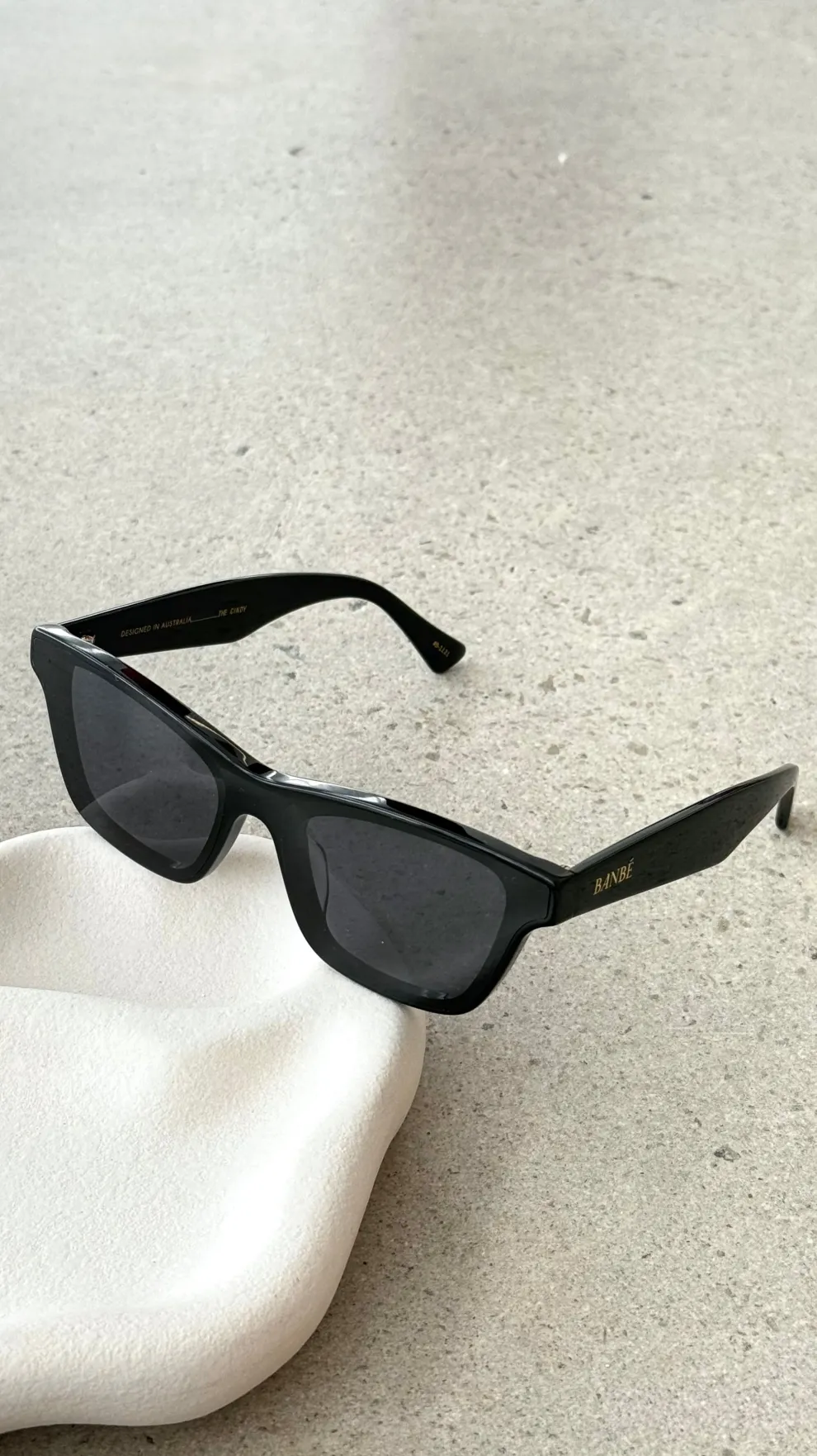 The Cindy Sunglasses - Black Jet