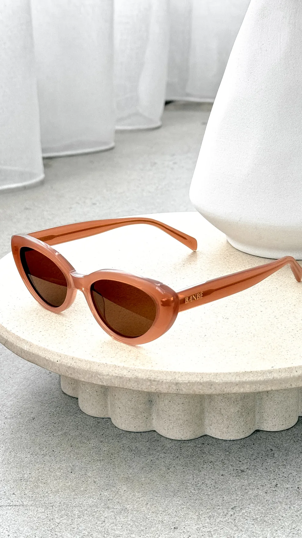 The Sweeney Sunglasses - Nude / Chocolate