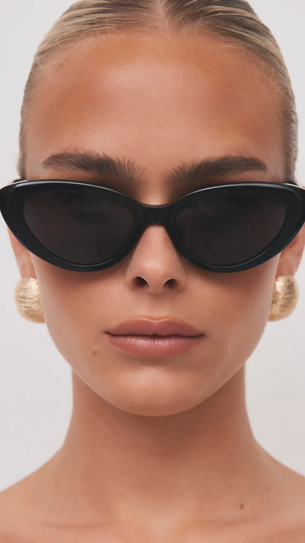 The Sweeney Sunglasses - Black / Black