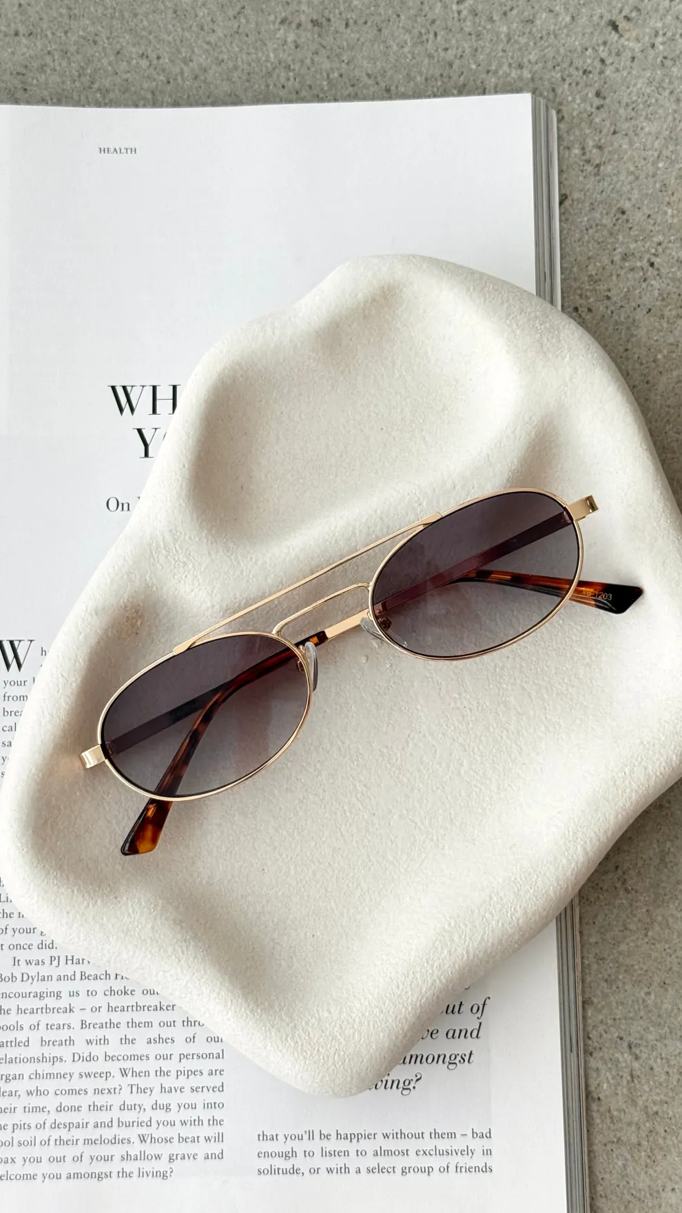 The Winnie Sunglasses - Gold / Smoke Fade