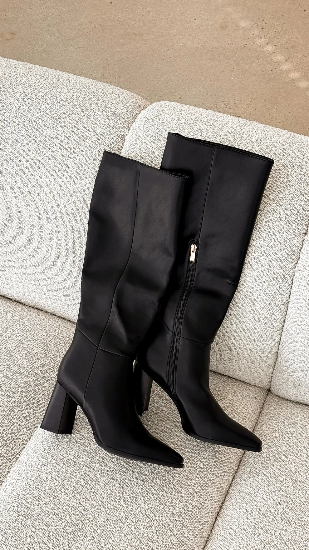Vallia Boots - Black
