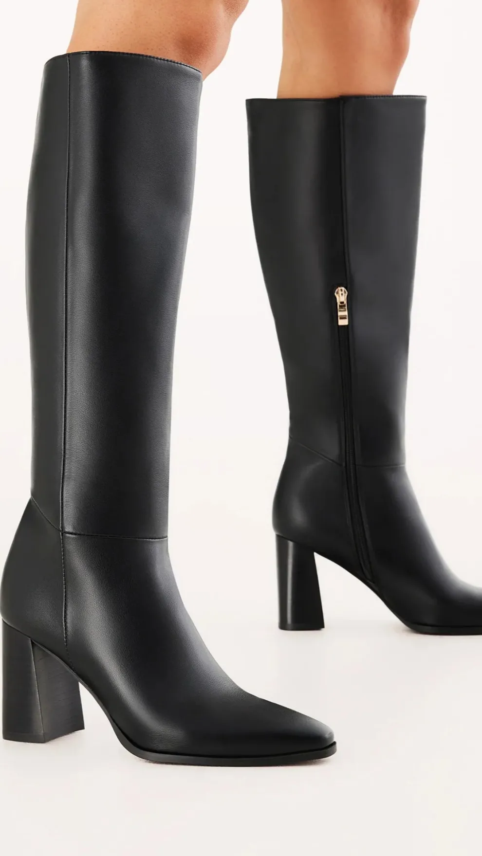 Vallia Boots - Black