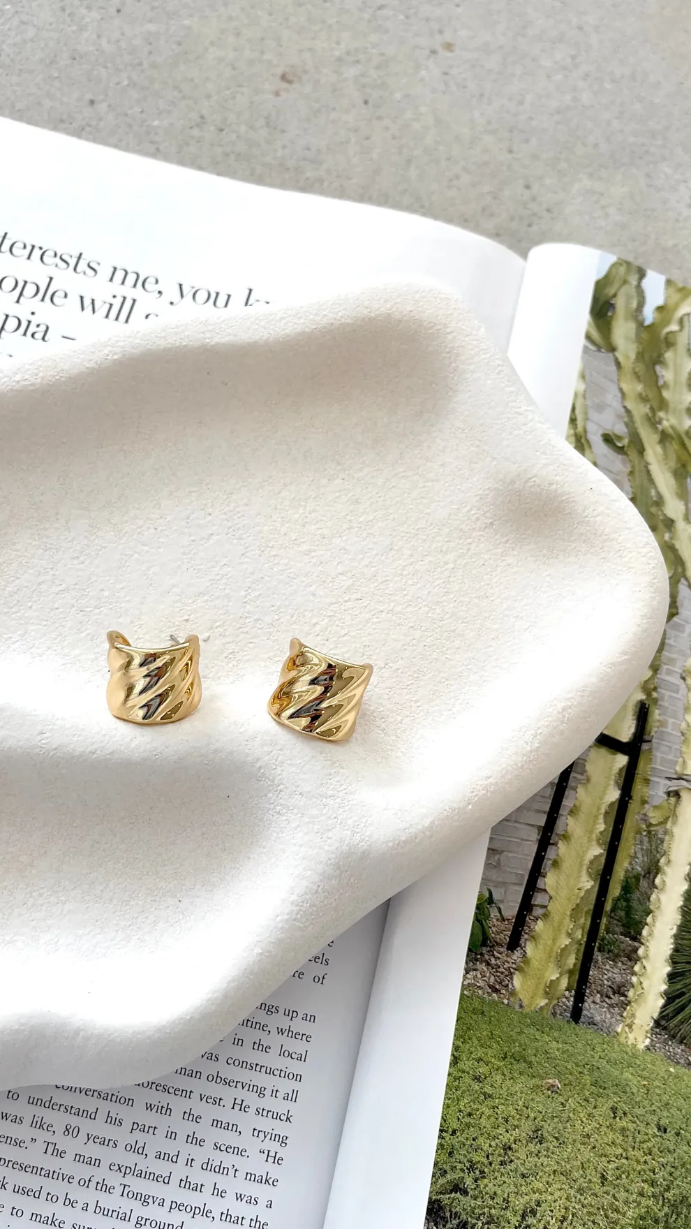 Vera Textured 18K Gold Plated Earrings - Gold